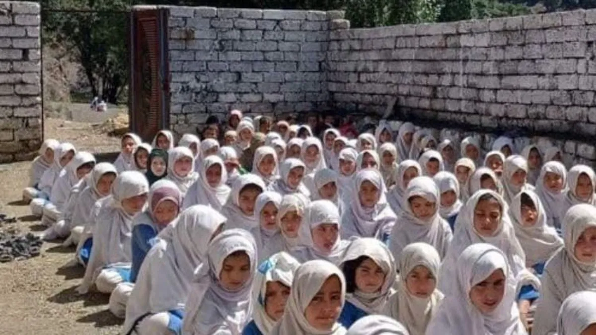 Felgyújtottak egy lányiskolát Pakisztánban