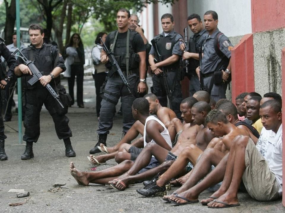 kábítószer-kereskedők, banda, kartell,  Comando Vermelho, CV, brazil bűnszervezet