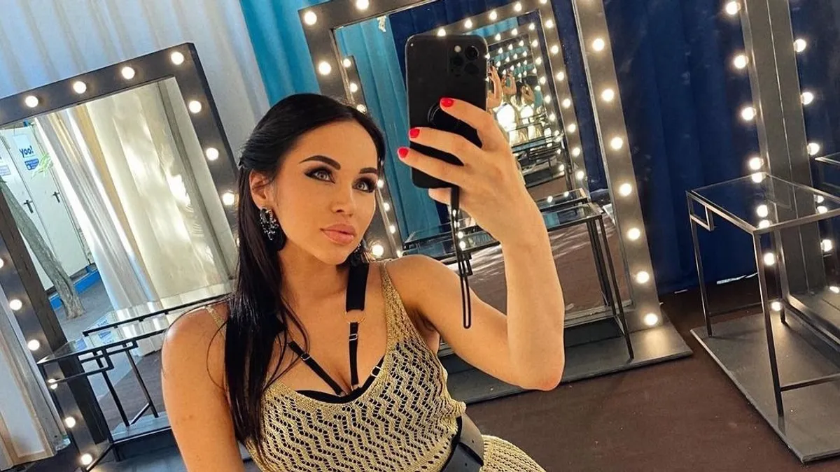 Pornós múltja miatt fordultak el a szülei Sáfrány Emesétől - videó