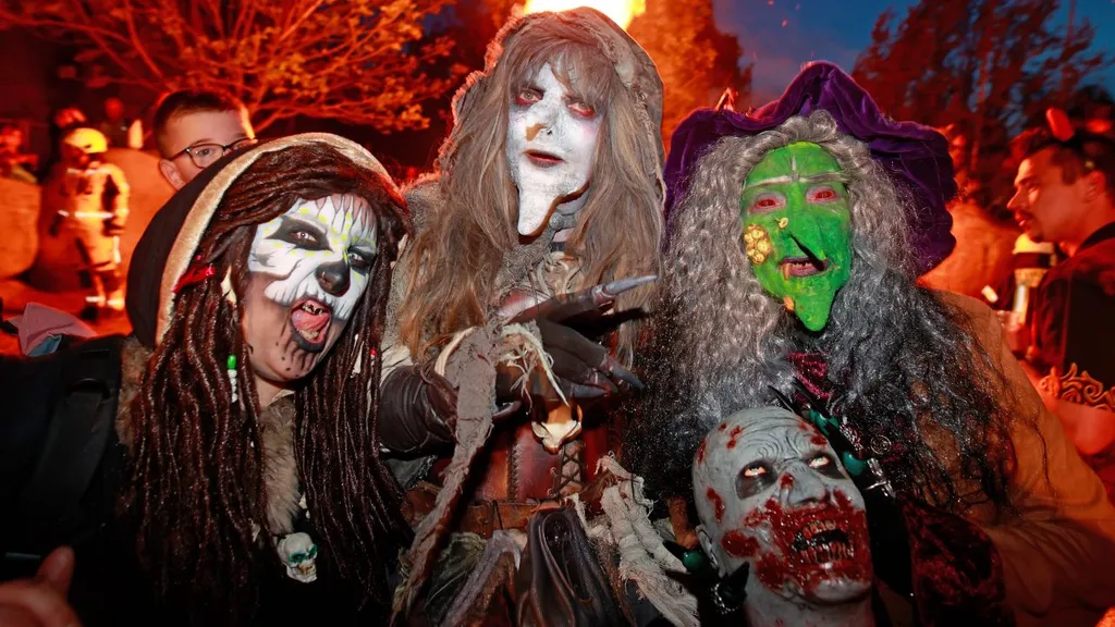 Félelem, ördögök és tűz – rémisztő képeken a boszorkányok fesztiválja, Walpurgis-éj, Walpurgiséj