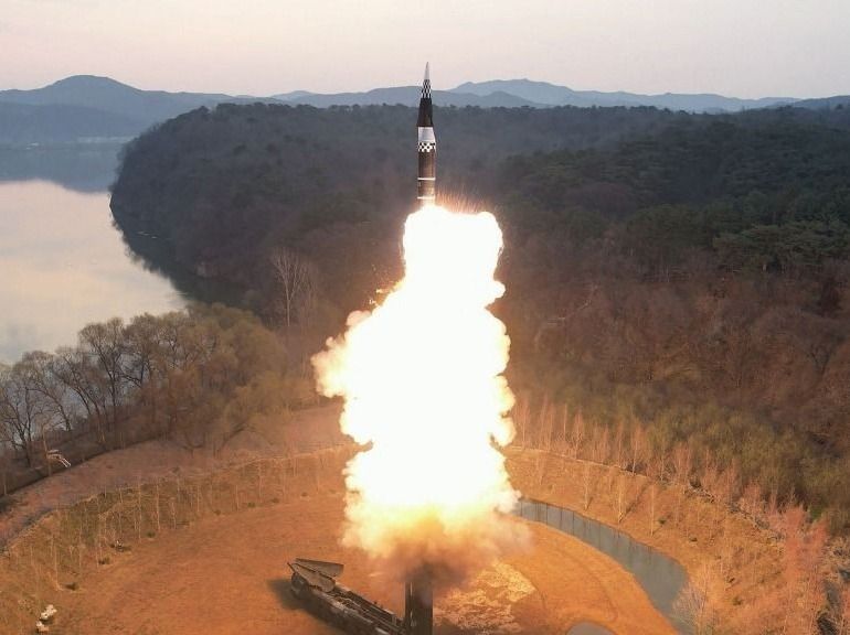 atomháború, Észak-Korea, nukleáris, rakéta