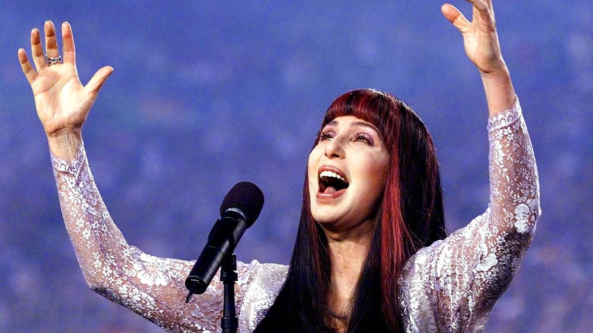 Cher, Cherénekes, Cher amerikai énekesnő