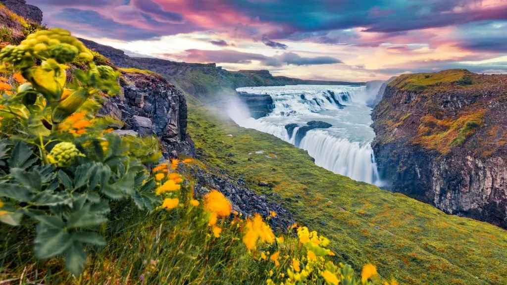 Gullfoss, vízesés, Izland,
