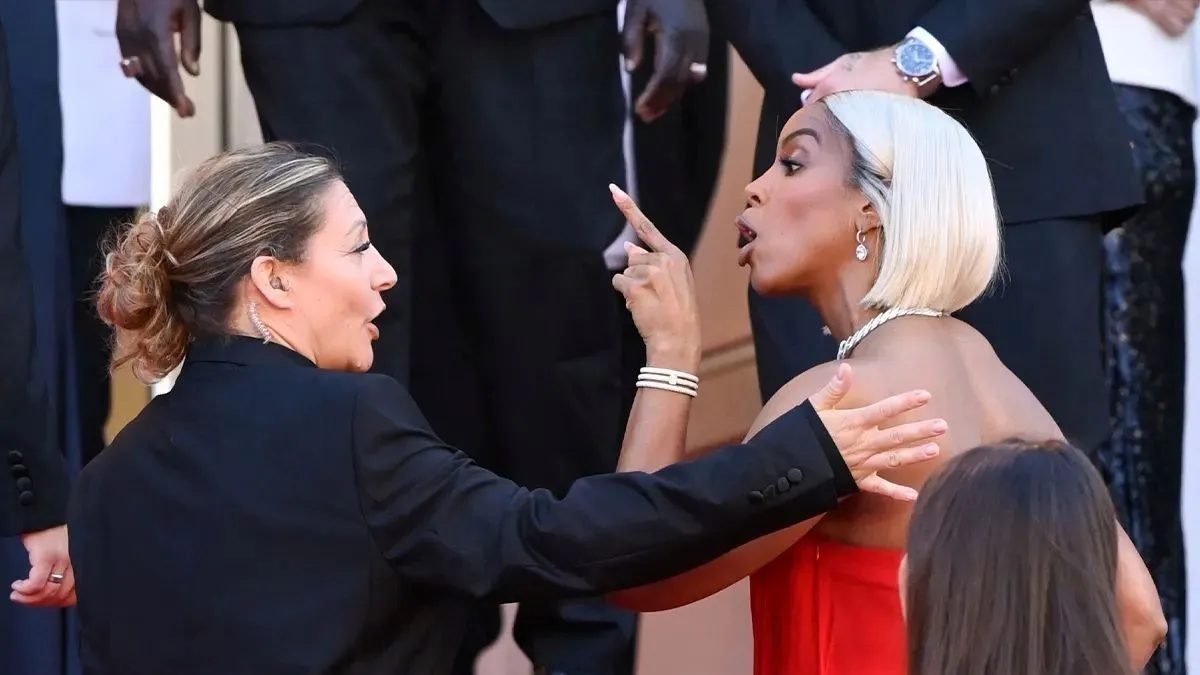 Cannes-i botránya miatt magyarázkodik az énekesnő