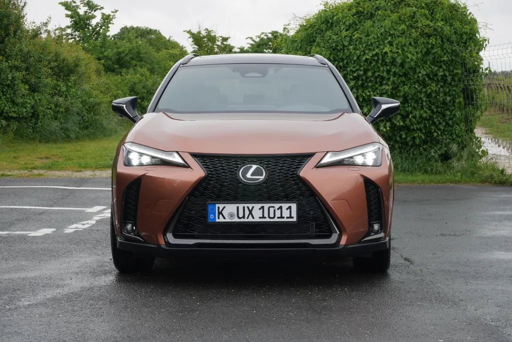 Lexus UX 300h