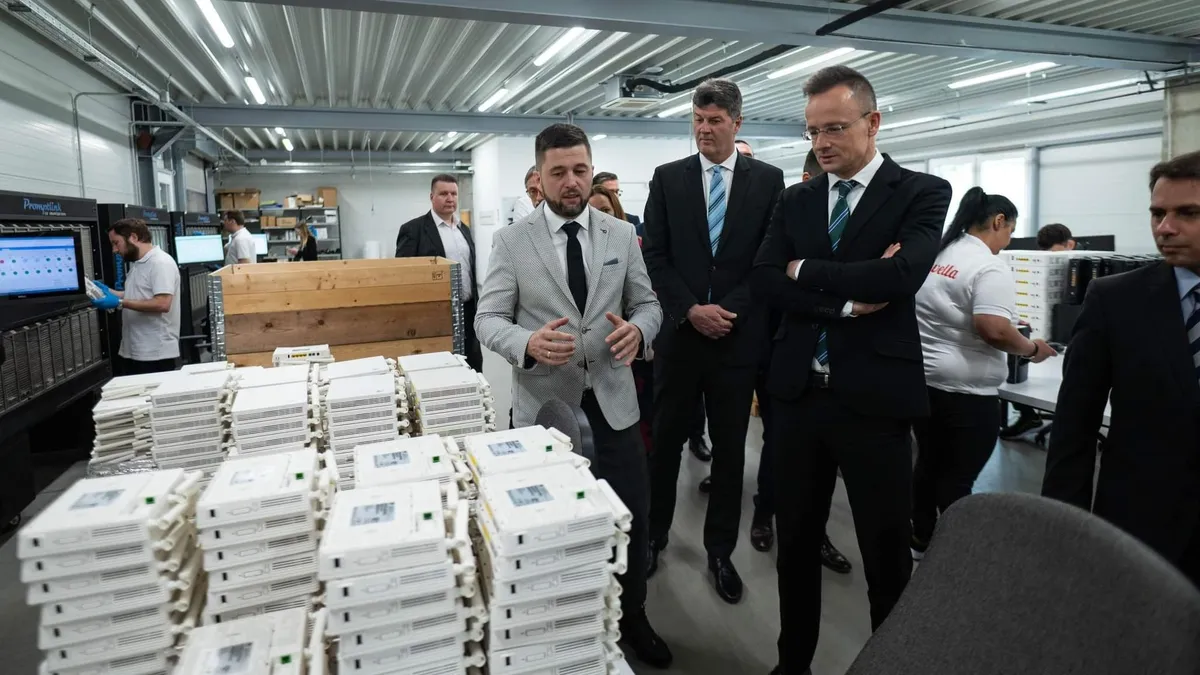 Vidéki fejlesztések, reálkereset-növekedés és a háború hatásai