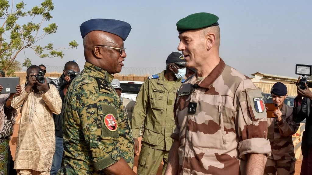 Katonák Nigerben.