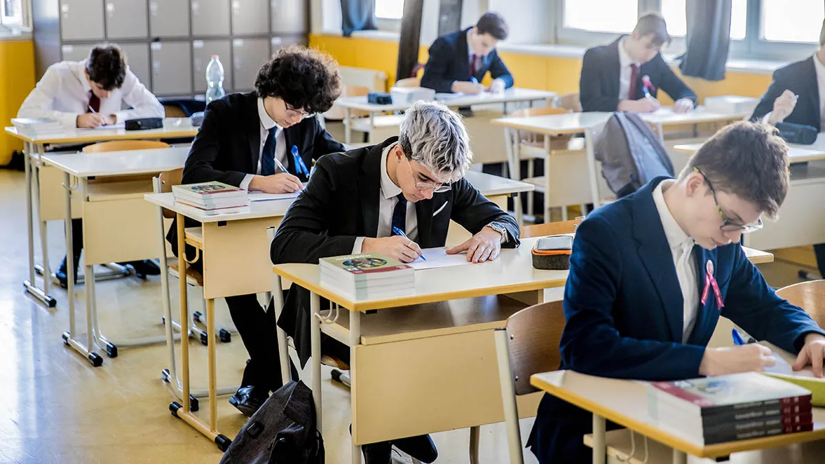 Itt vannak az első képek az érettségiző diákokról
