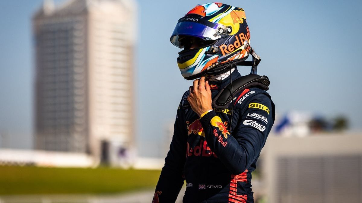Arvid Lindblad, Red Bull, FIA