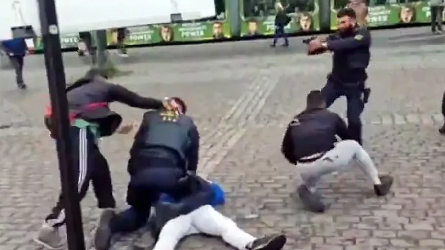 Brutális iszlamista késes támadás történt Németországban.