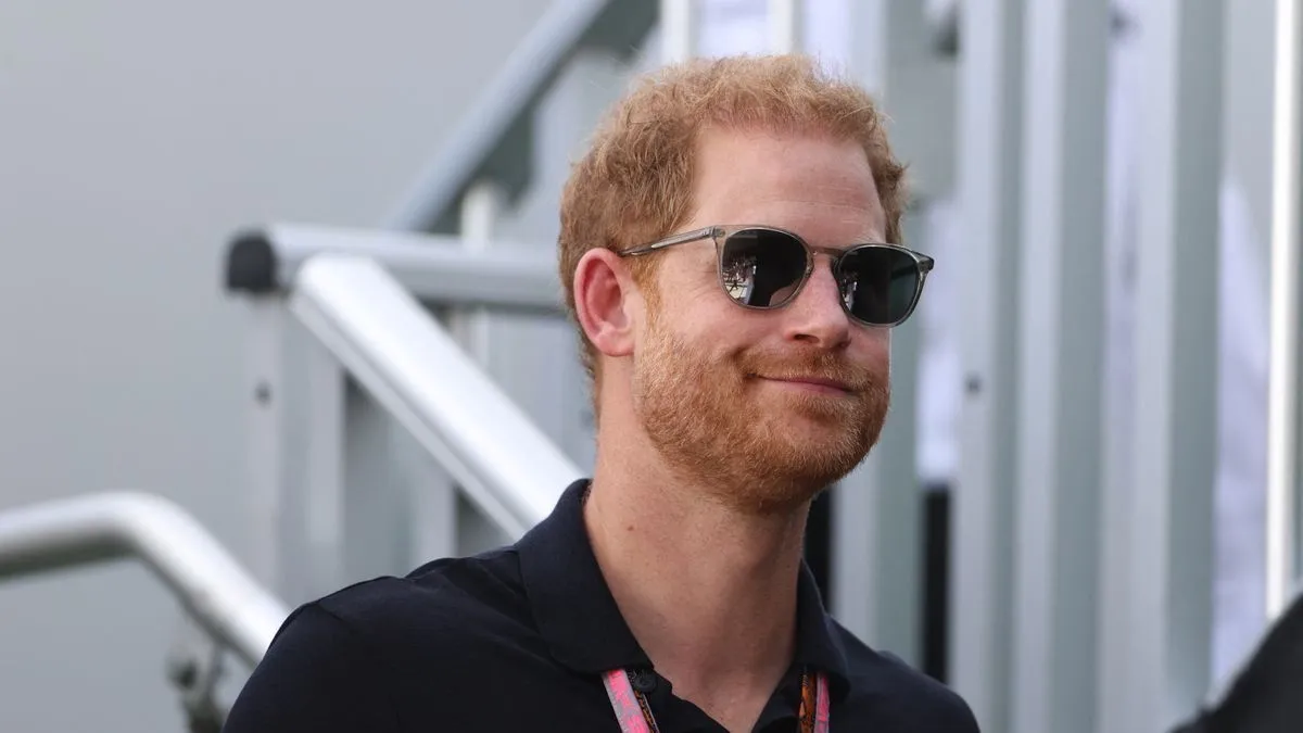 Mindenkit meglepett a Londonba érkező Harry herceg
