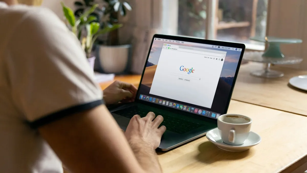 google chrome laptop notebook számítógép internet böngészés