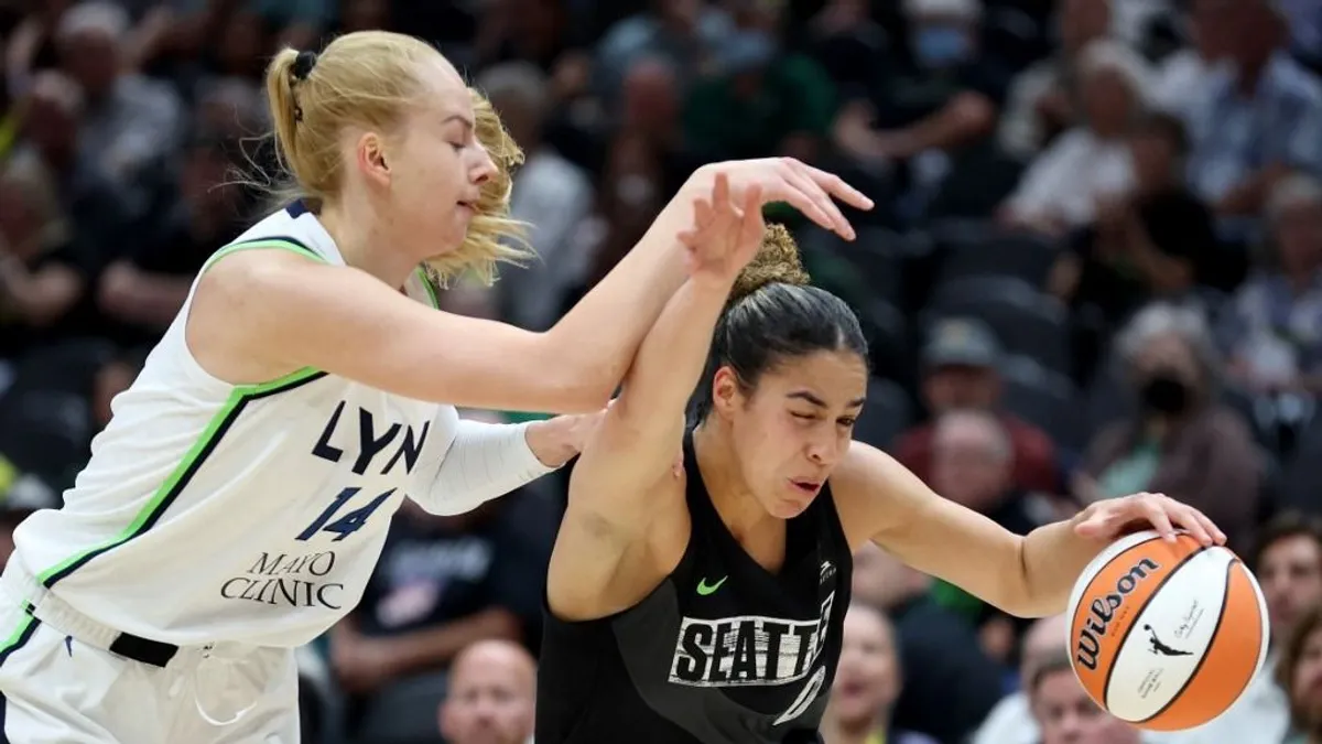 Visszatért a WNBA-be a magyar sztárkosaras