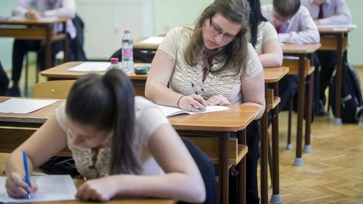 Megkezdődnek az érettségi vizsgák