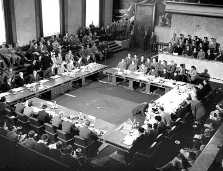 Az 1954. július 21-én Genfben aláírt fegyverszüneti egyezmény véget vetett a francia uralomnak