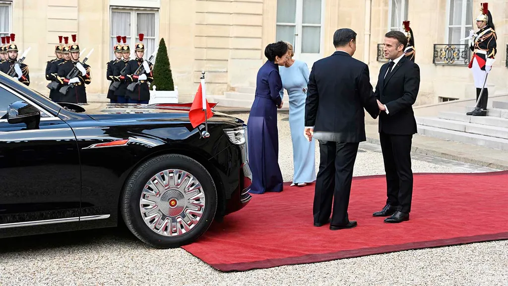 Macron francia elnök, Hszi Csin-ping kínai elnök, Élysée-palota, vacsora, sztárvendég