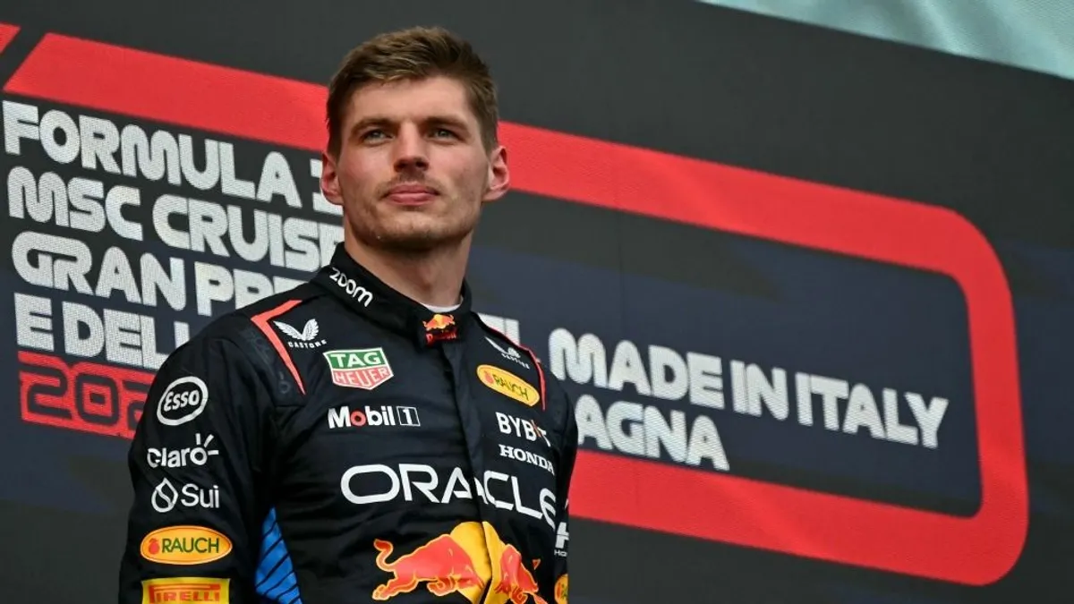Max Verstappen a középső ujját lengette a szurkolók felé