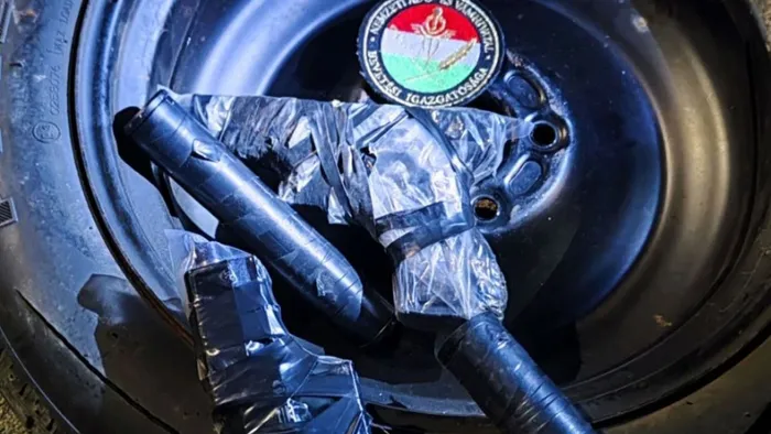 Illegálisan szállított lőfegyvereket kapcsolt le a NAV az M5-ösön - videó
