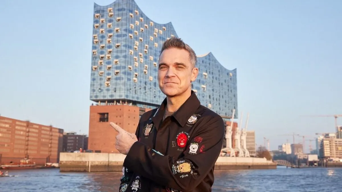 Elsétálna mellette: felismerhetetlen új külsejével Robbie Williams