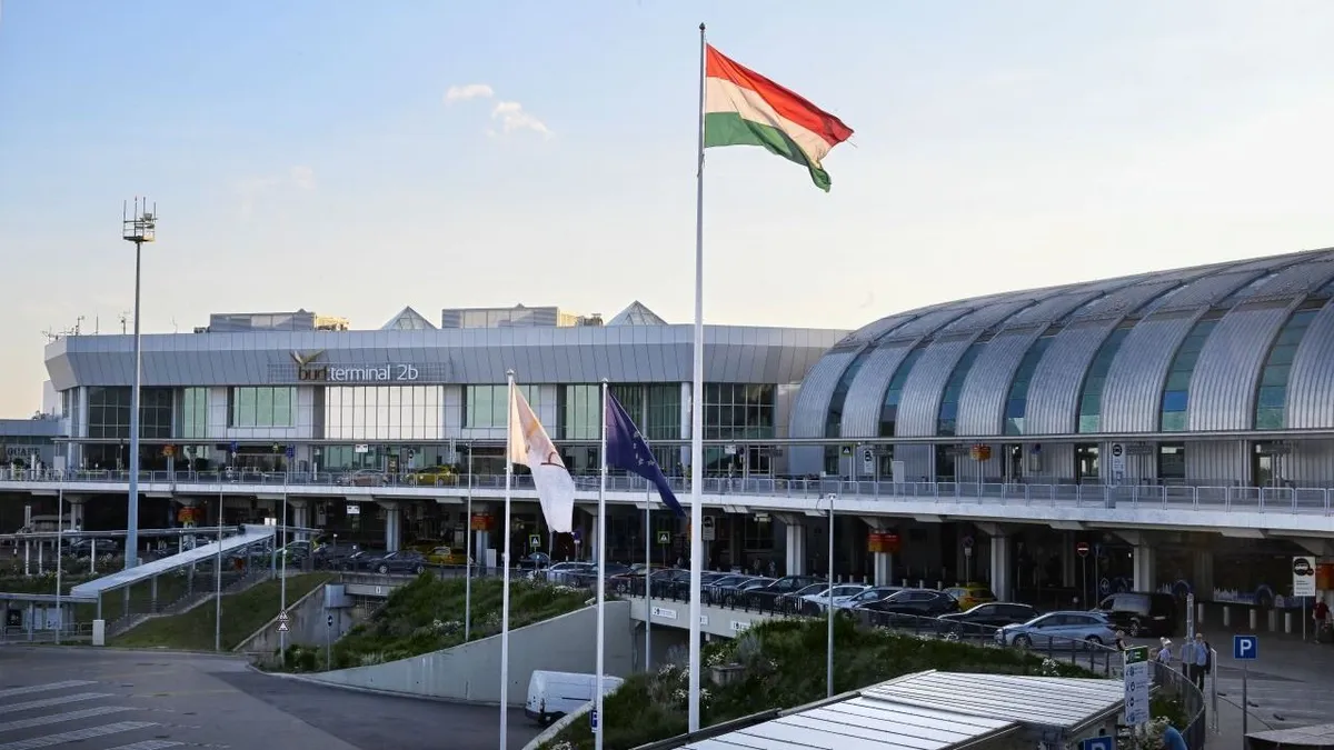 Kényszerleszállást hajtott végre egy repülőgép Ferihegyen