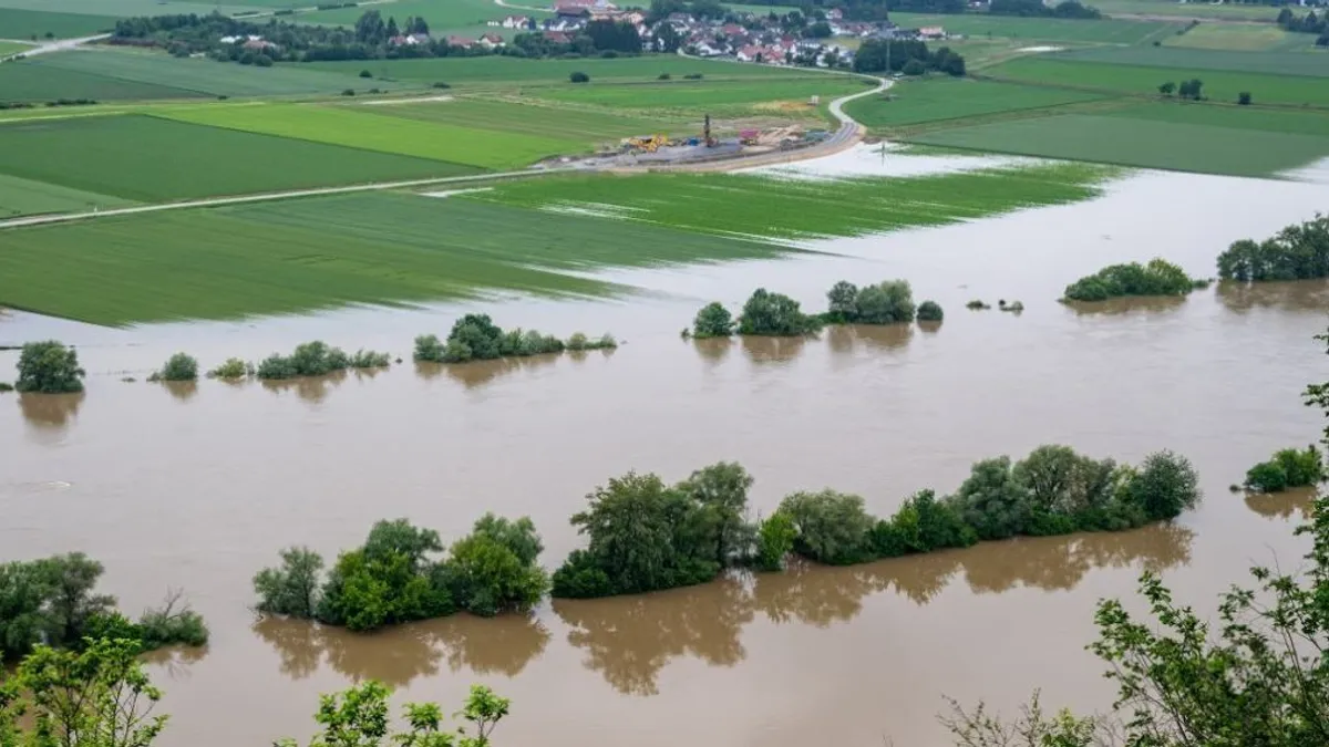 Árad a Duna, összehívták a válságstábot