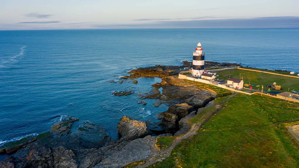 Hook Head  világítótorony, Hook Head, világítótorony, félsziget, Írország, Hook-félsziget, látványosság, turisztikai látványosság, HookHeadvilágítótorony, 