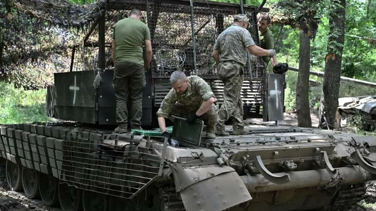 Egyre durvább a besorozás Ukrajnában: verekedés, gázolás, késelés kíséri az akciókat