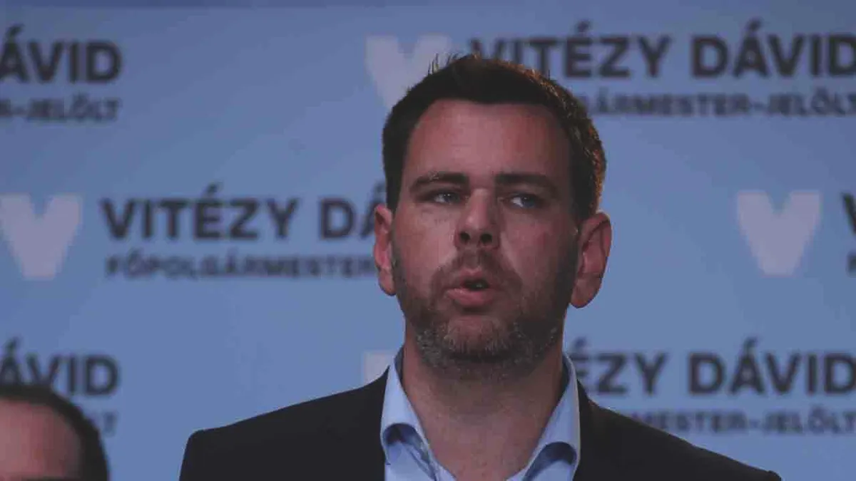 Vitézy Dávid: Nyitott kérdésből és gyanúból ugyanis rengeteg van a  rekordszámú érvénytelen szavazat miatt. Egyes kerületekben rendszerszintű problémák merültek fel
