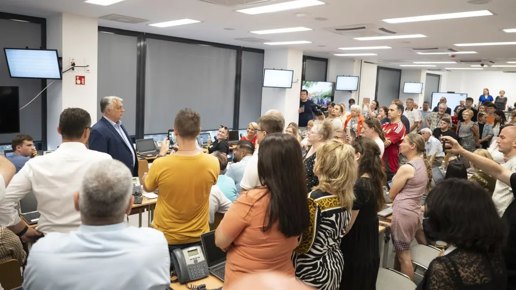 Orbán Viktor országjáró kampánykörútja, OrbánViktor, Debrecen, 2024.06.08.