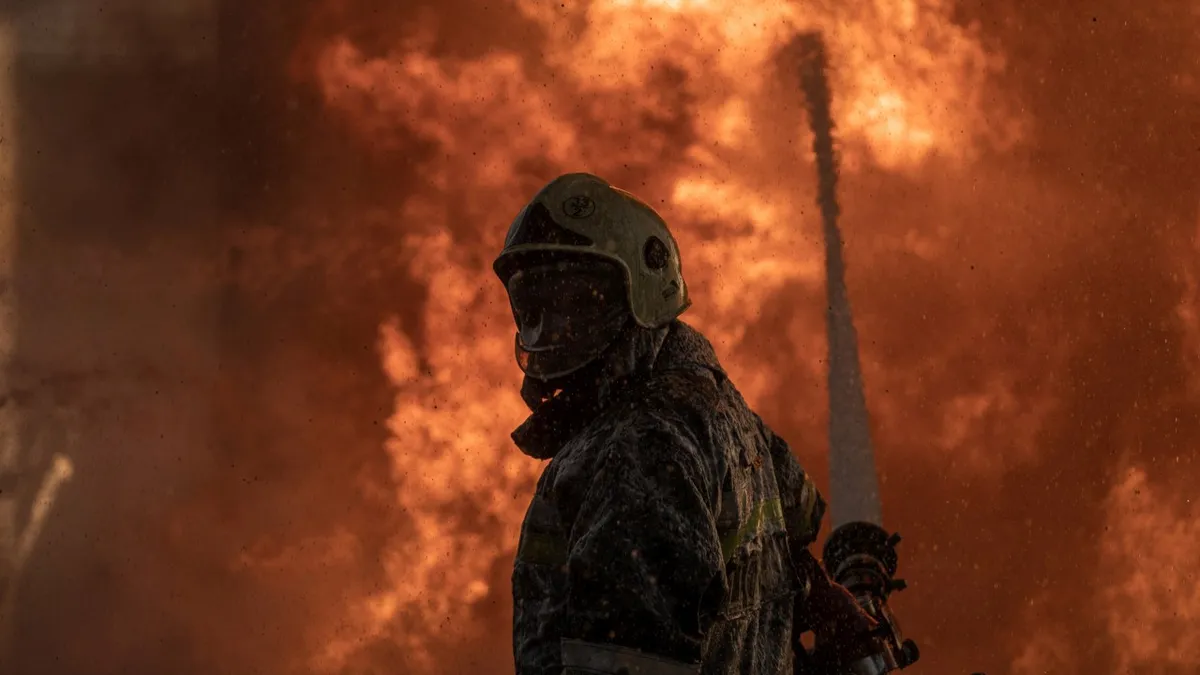 Apokaliptikus tűz Tiszakürtön: három helyről is rohantak a tűzoltók