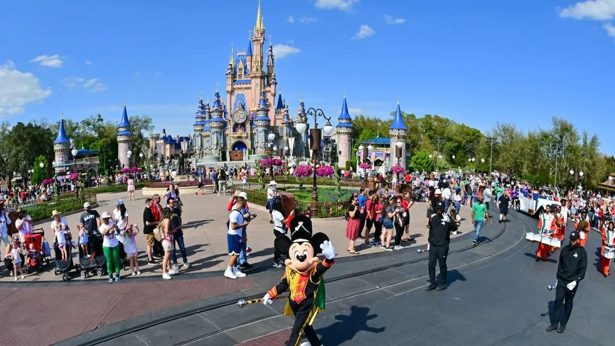 Elárulta a Disney, mire költ el 6 ezer milliárd forintot