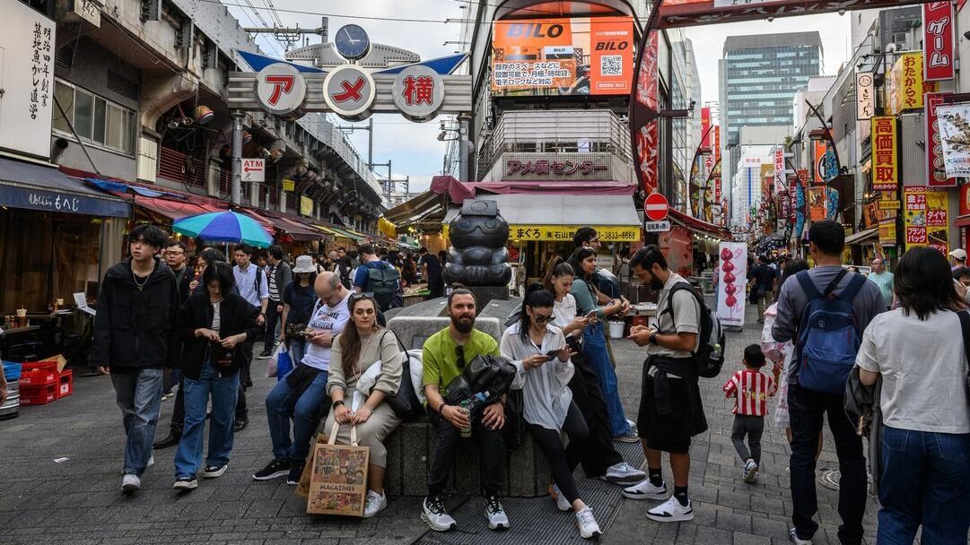 japán, open-air market, people