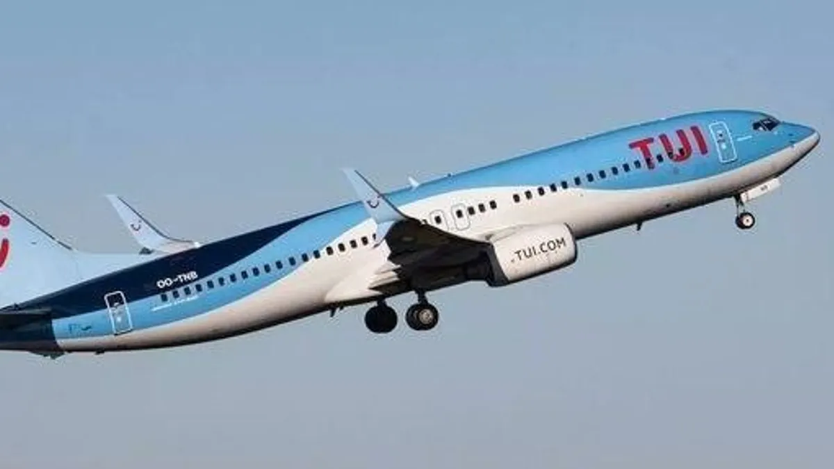 Kitört a pánik, kigyulladt egy Boeing hajtóműve a levegőben