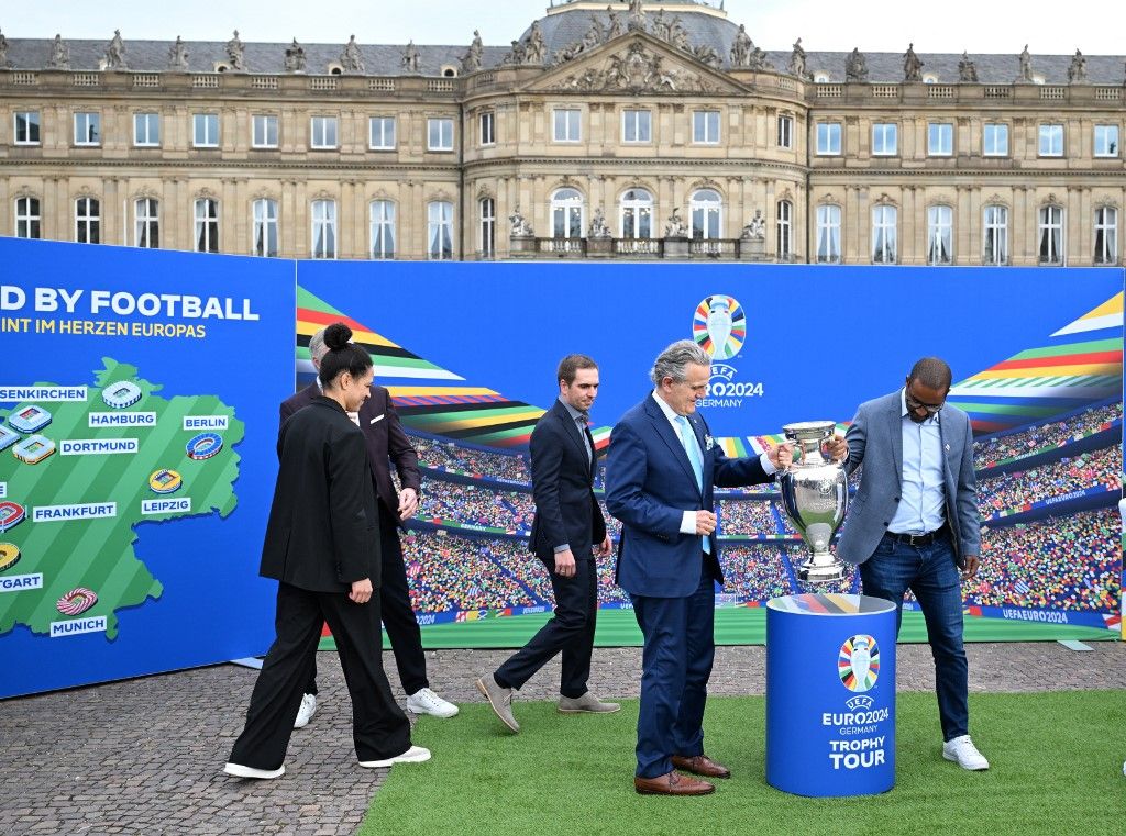 Start of the Trophy Tour for the European Football Championship