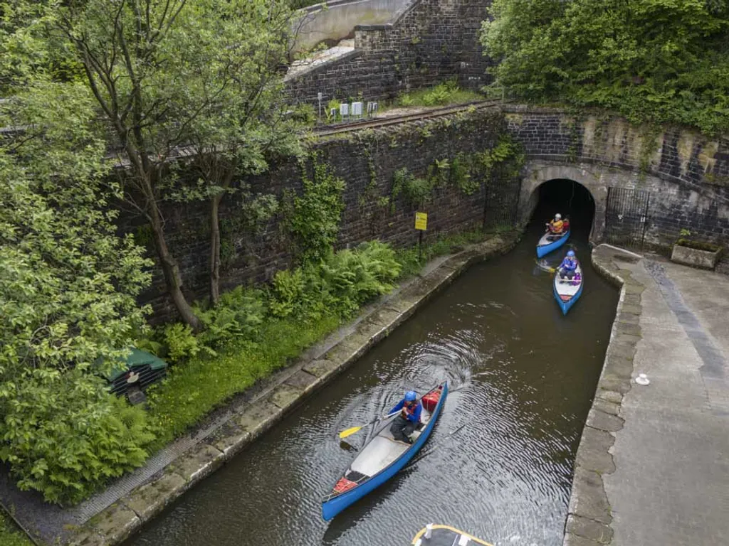 Standedge Tunnel, Anglia, csatorna, csónak,  vasút, vasút vonal 
