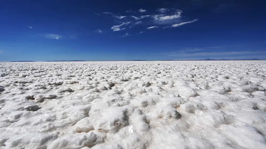 Salar de Uyuni, sósivatag, sómező, sósíkság, só, sóbánya, lítium, lítiumbánya, Bolívia, látványosság, turisztikai látványosság