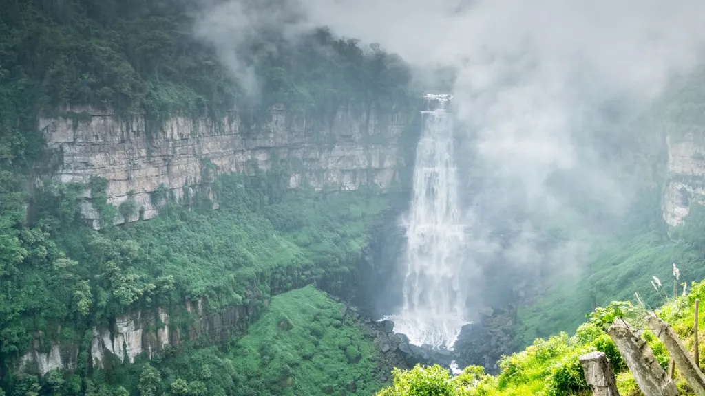 Tequendama, vízesés, 
Bogotá, Kolumbia, 
