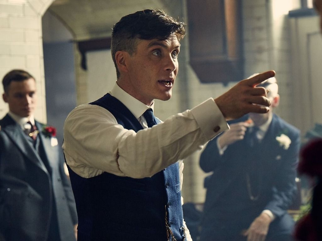 A Netflix közzétette az első fotókat Cillian Murphy-ről a régóta várt „Birmingham bandája” c. film forgatásáról.