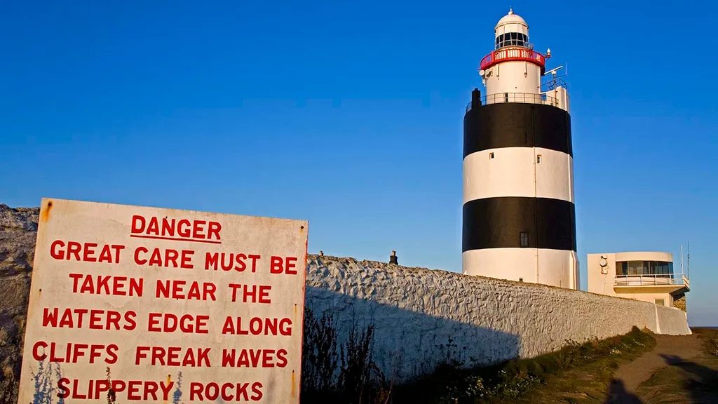 Hook Head  világítótorony, Hook Head, világítótorony, félsziget, Írország, Hook-félsziget, látványosság, turisztikai látványosság, HookHeadvilágítótorony, 