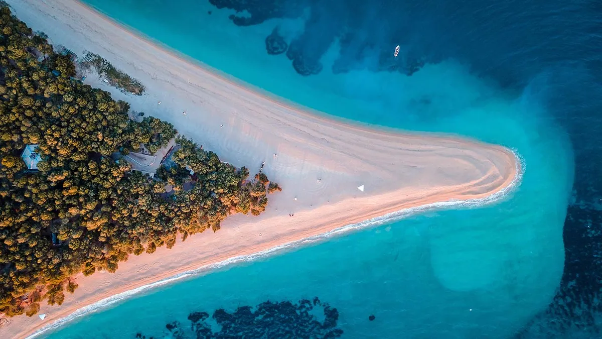 A Zlatni Rat Európa egyik legjobb strandja