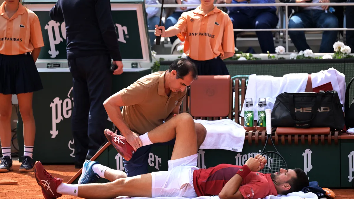 "Nem bánunk így a világ legjobbjaival" - kifakadt a teniszlegenda Djokovic miatt