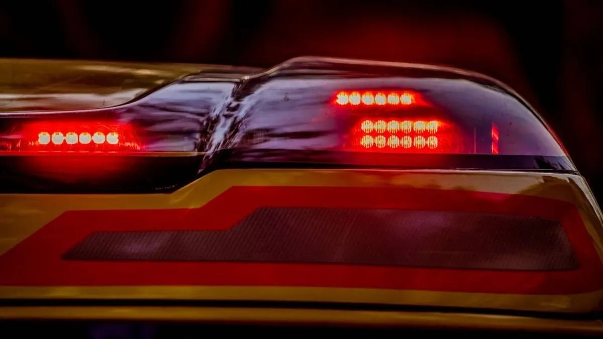 Szakadékba zuhant egy jármű Erdélyben, többen meghaltak