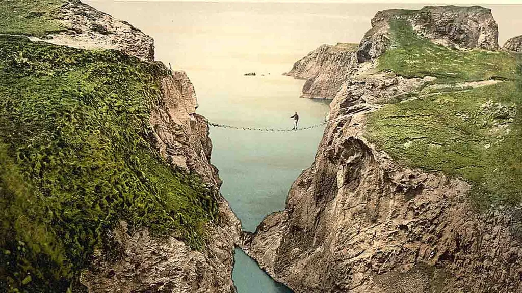 Carrick-A-Rede kötélhíd, Carrick-A-Rede, kötélhíd, híd,Carrick sziget, Írország, látványosság, turisztikai látványosság,