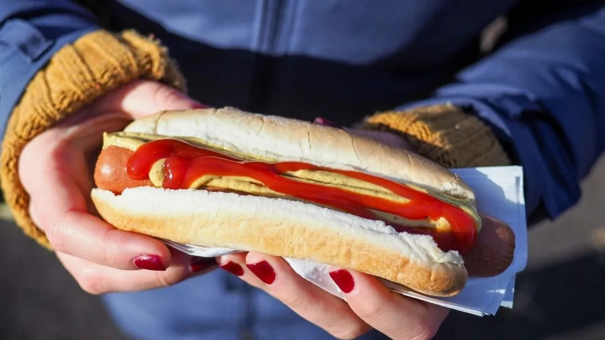 Megerősítették: örökre a mostani marad a legendás hot dogok ára