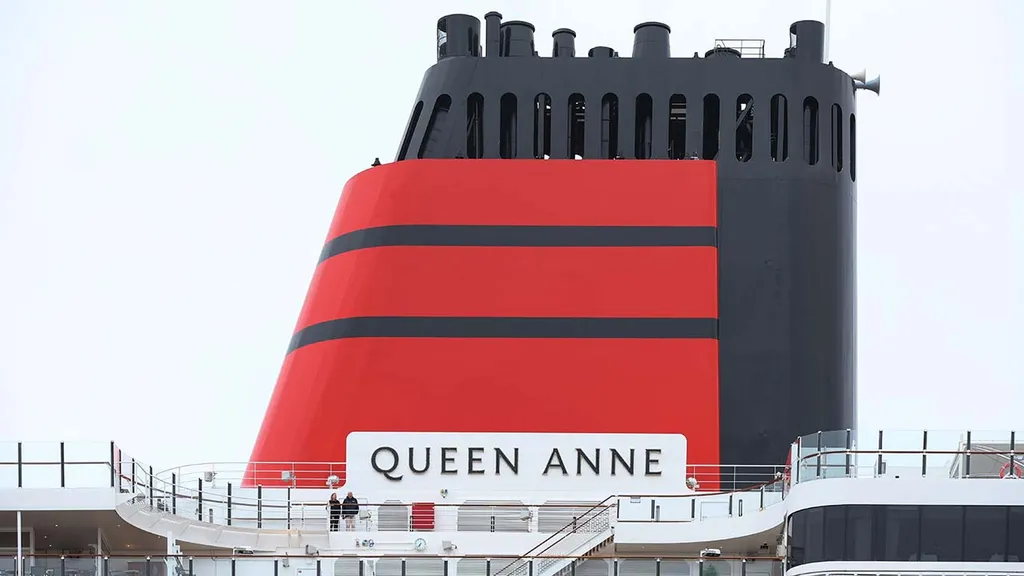 MS Queen Anne , Queen Anne, szállodahajó, luxushajó, óceánjáró, hajó, látványosság, Nagy-Britannia , Monfalcone