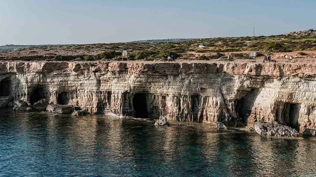 Ayia Napa, tengeri barlang, barlang, sziklaugrás, szikla, Ciprus, látványosság, turisztikai látványosság,