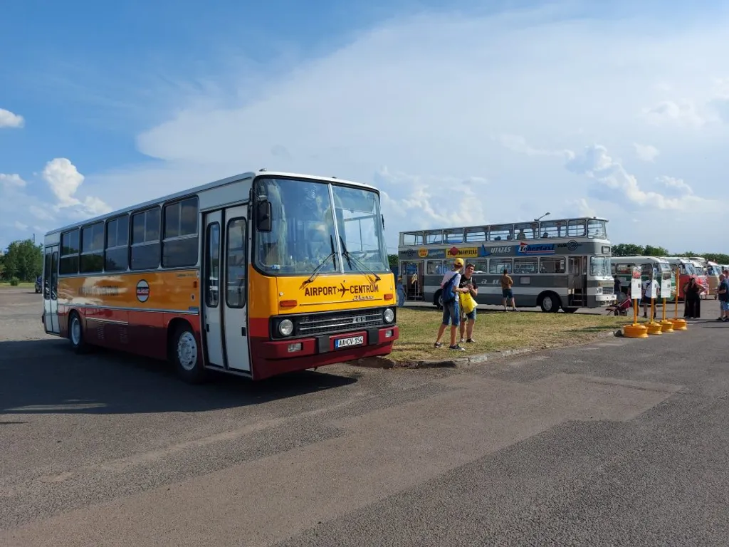 Képeken a Volánbusz-retrónap Hatvanban, Volánbuszretrónap Hatvan, 2024.06.08.