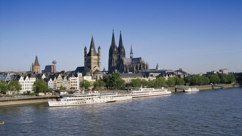 The Cathedral (Dom) and River Rhine, Cologne (Koln), North Rhine Westphalia (Nordrhein-Westfalen), Germany, Europe, Köln