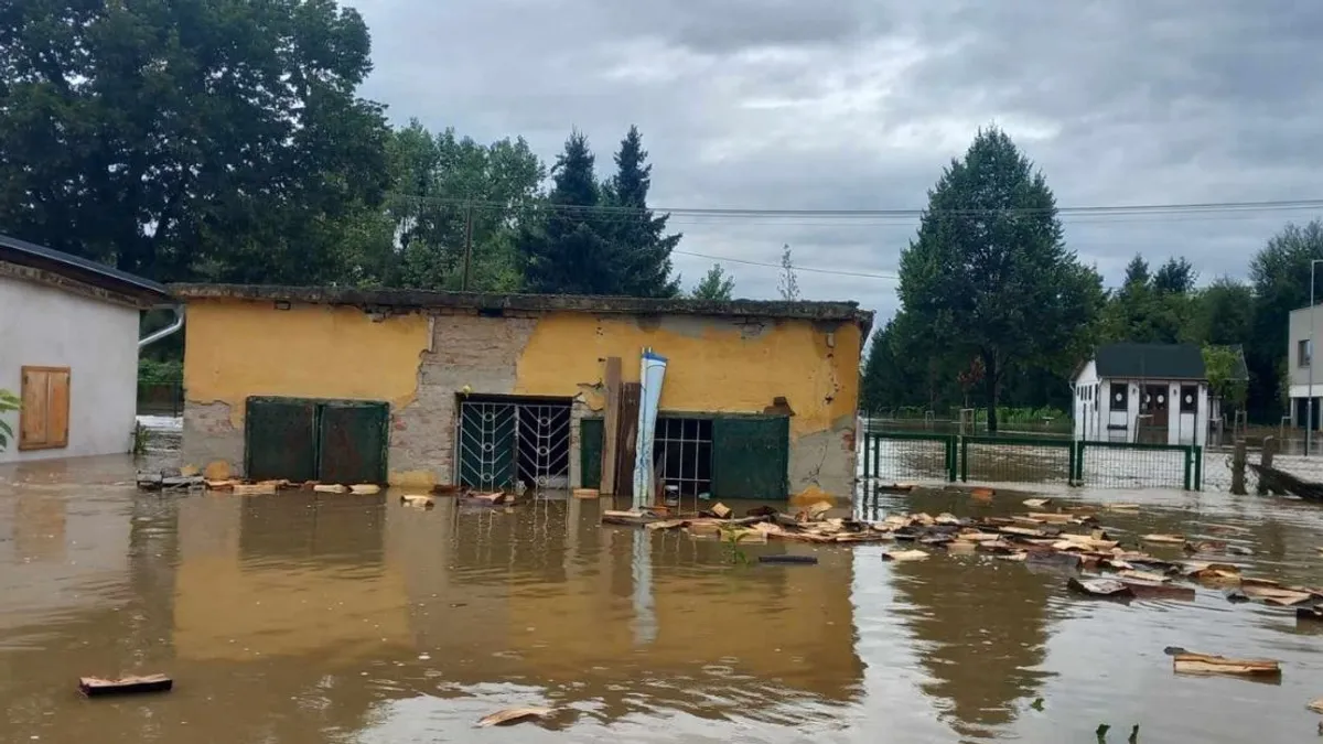 Áradnak a folyók, utcákat öntött el a víz Vas vármegyében