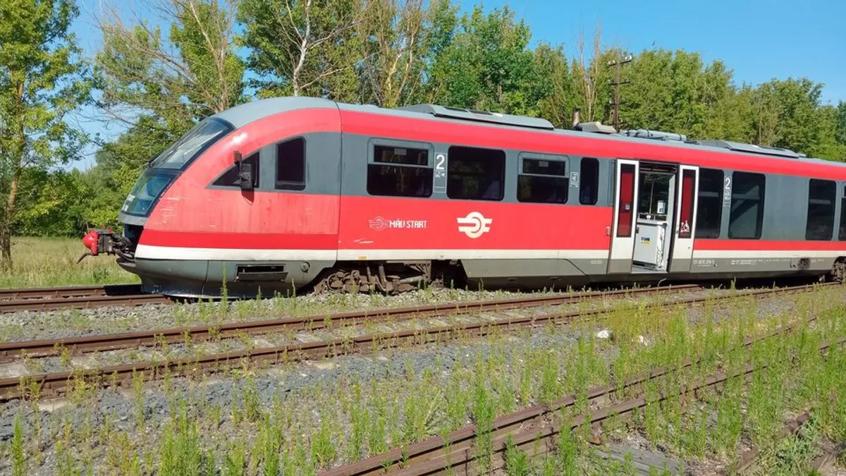 Kisiklott egy vonat Lengyeltótiban
